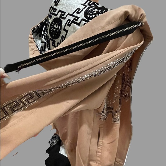 NEW VERSACE WOMEN BLING RHINESTONE 2PC SET ZIP HOODIE SWEATSHIRT & JOGGERS NICE! - Picture 7 of 10